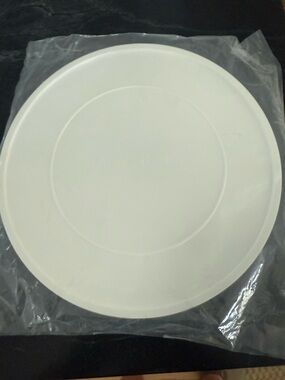 Pampered Chef White Round Serving Plate